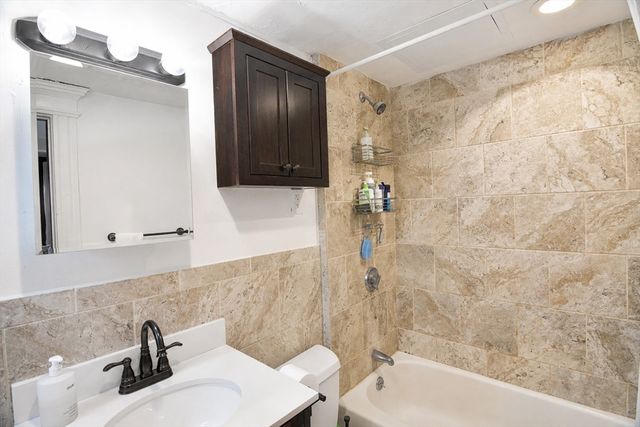 464 Commonwealth Avenue 33, Boston, MA 02215