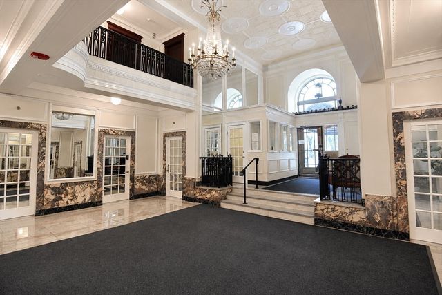 464 Commonwealth Avenue 33, Boston, MA 02215