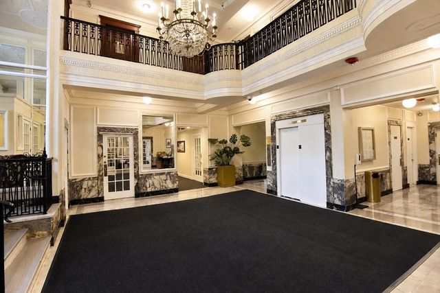 464 Commonwealth Avenue 33, Boston, MA 02215