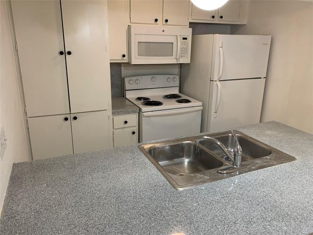2708 S 1st ST 104, Austin, TX 78704