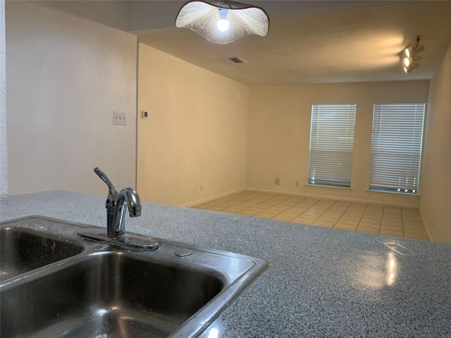 2708 S 1st ST 104, Austin, TX 78704