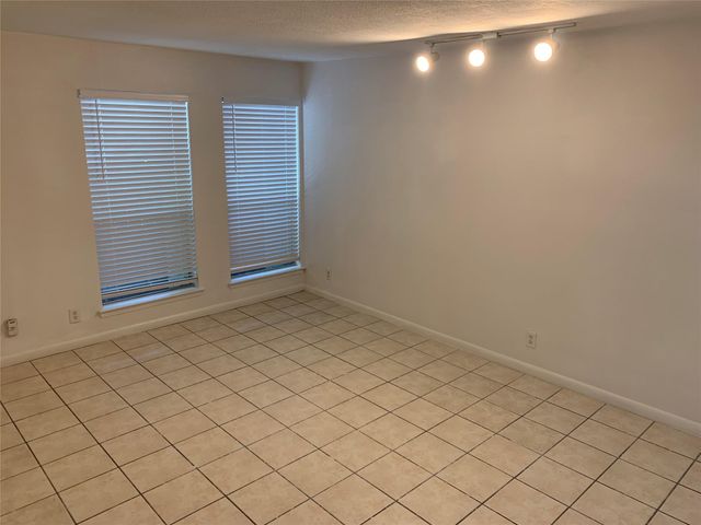 2708 S 1st ST 104, Austin, TX 78704