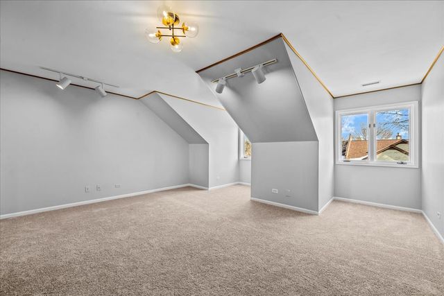 1709 KOEHLING Road, Northbrook, IL 60062