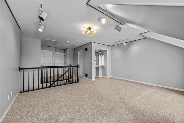 1709 KOEHLING Road, Northbrook, IL 60062