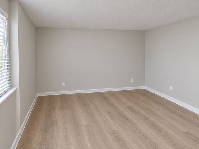 6 Beals Cove Rd G, Hingham, MA 02043