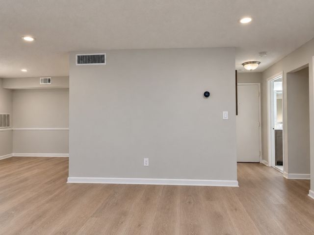 6 Beals Cove Rd G, Hingham, MA 02043