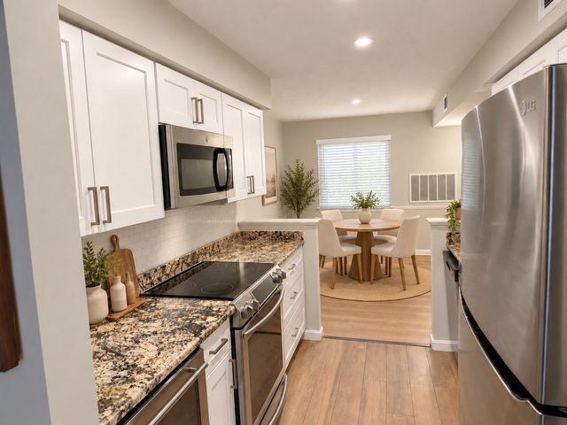 6 Beals Cove Rd G, Hingham, MA 02043