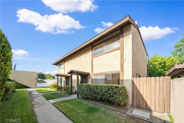 5422 McCulloch Avenue B, Temple City, CA 91780