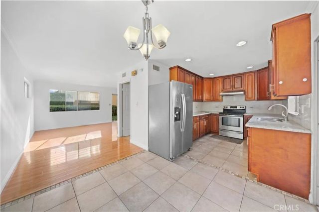 5422 McCulloch Avenue B, Temple City, CA 91780