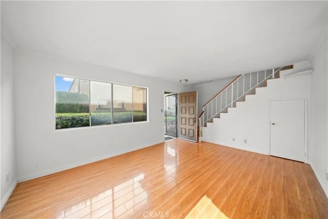 5422 McCulloch Avenue B, Temple City, CA 91780