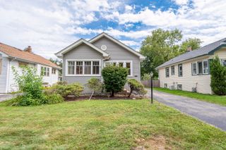 527 S Summit Avenue, Villa Park, IL 60181