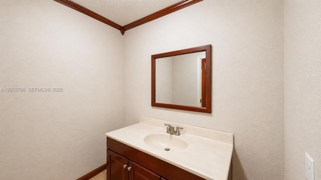 1000 SW 136th Pl, Miami, FL 33184