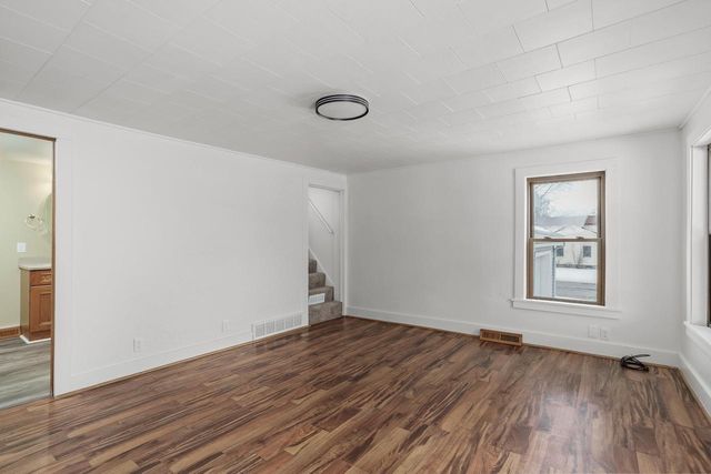 1104 W Fulton Street, Edgerton, WI 53534