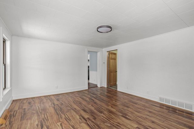 1104 W Fulton Street, Edgerton, WI 53534