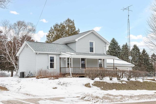 1104 W Fulton Street, Edgerton, WI 53534