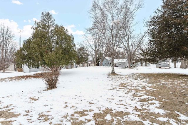 1104 W Fulton Street, Edgerton, WI 53534