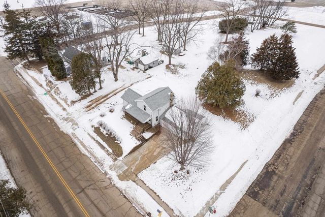 1104 W Fulton Street, Edgerton, WI 53534