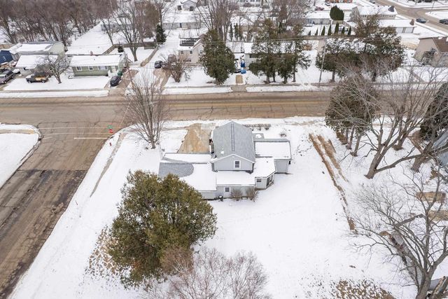 1104 W Fulton Street, Edgerton, WI 53534
