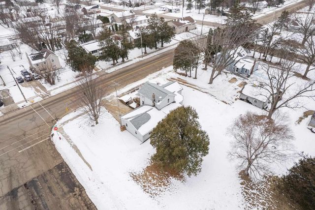 1104 W Fulton Street, Edgerton, WI 53534