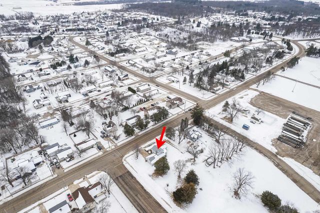 1104 W Fulton Street, Edgerton, WI 53534
