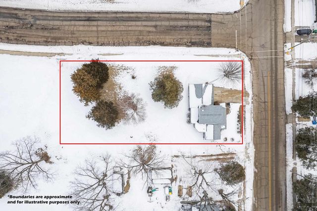 1104 W Fulton Street, Edgerton, WI 53534