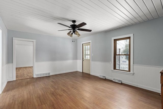 1104 W Fulton Street, Edgerton, WI 53534