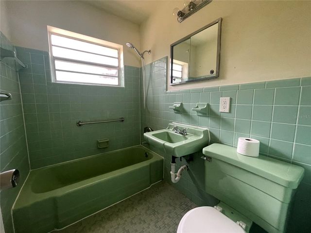 1324 WHITEWOOD DRIVE, Deltona, FL 32725