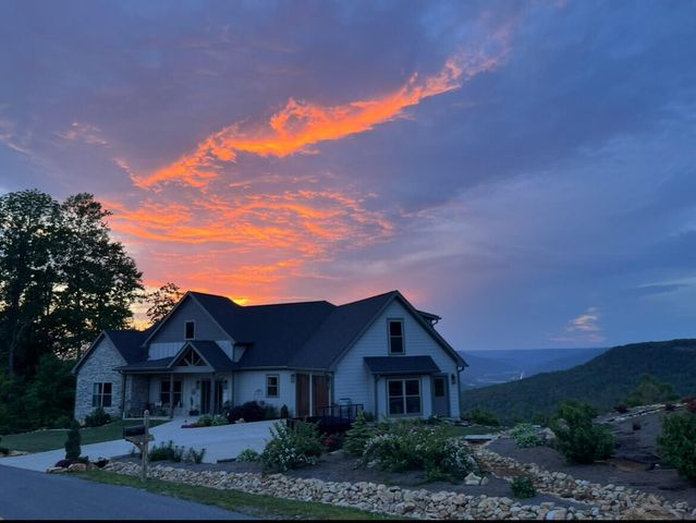 192 Lady Bug Lane, Jasper, TN 37347