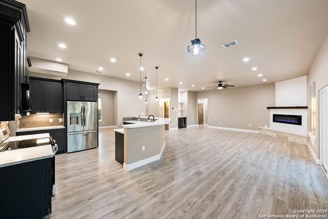 502 Sumack Dr W, Kerrville, TX 78028