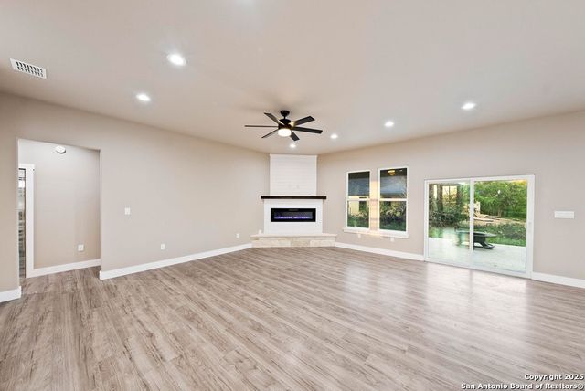 502 Sumack Dr W, Kerrville, TX 78028