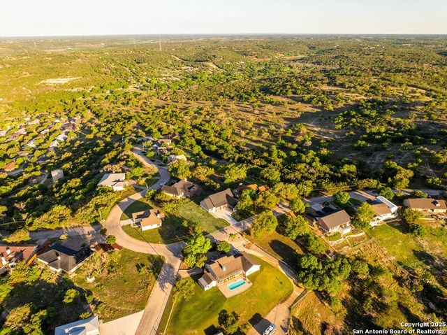 502 Sumack Dr W, Kerrville, TX 78028