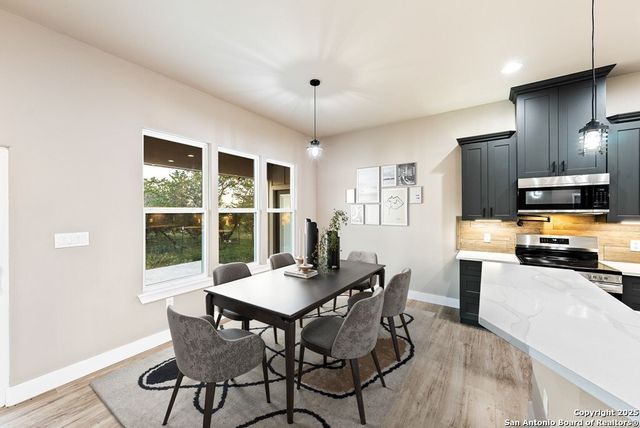 502 Sumack Dr W, Kerrville, TX 78028