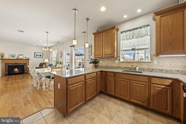 36 CLARENCE DR, Manahawkin, NJ 08050
