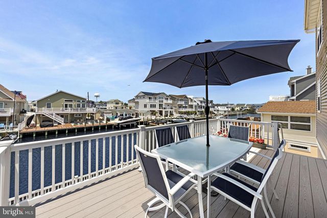 36 CLARENCE DR, Manahawkin, NJ 08050