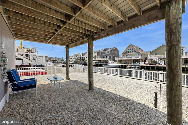 36 CLARENCE DR, Manahawkin, NJ 08050