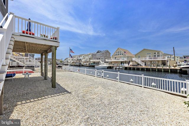 36 CLARENCE DR, Manahawkin, NJ 08050