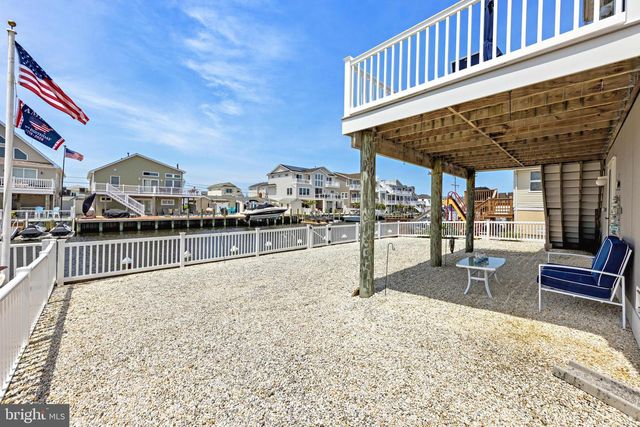 36 CLARENCE DR, Manahawkin, NJ 08050