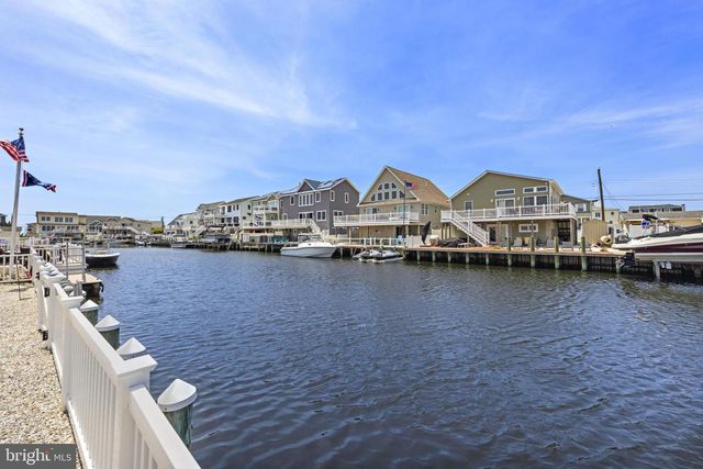36 CLARENCE DR, Manahawkin, NJ 08050