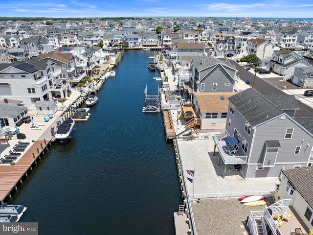 36 CLARENCE DR, Manahawkin, NJ 08050