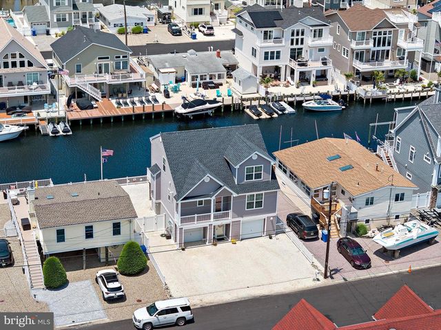 36 CLARENCE DR, Manahawkin, NJ 08050