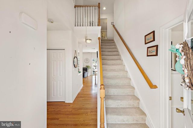 36 CLARENCE DR, Manahawkin, NJ 08050