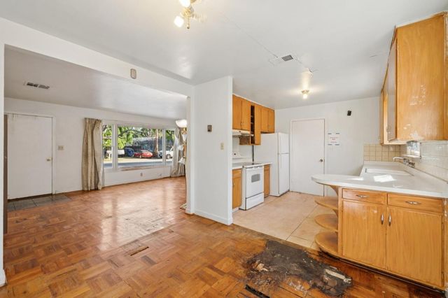 986 Bryant, Sunnyvale, CA 94087