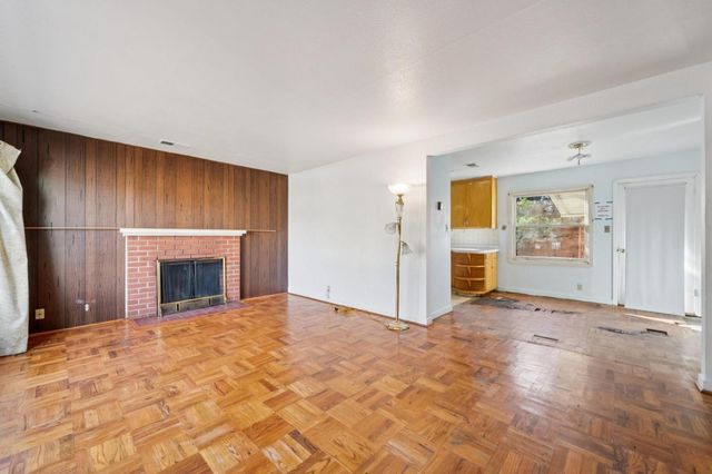 986 Bryant, Sunnyvale, CA 94087