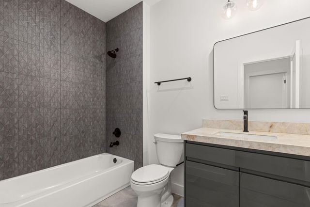 4309 Floyd Street B, Houston, TX 77007