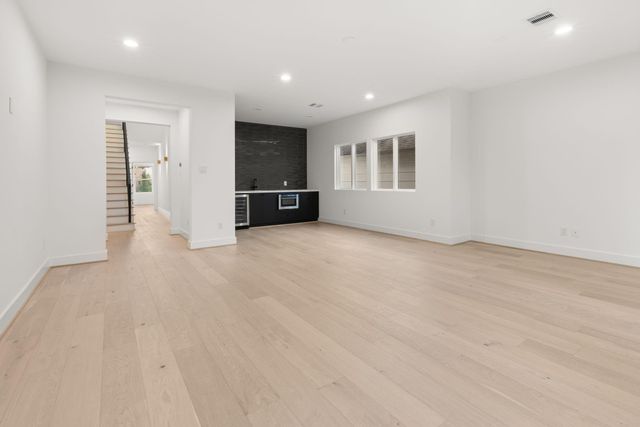 4309 Floyd Street B, Houston, TX 77007