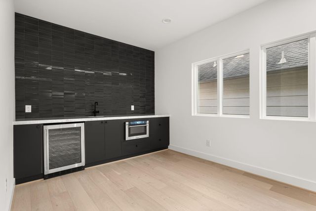 4309 Floyd Street B, Houston, TX 77007