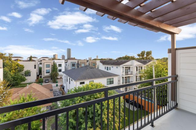 4309 Floyd Street B, Houston, TX 77007