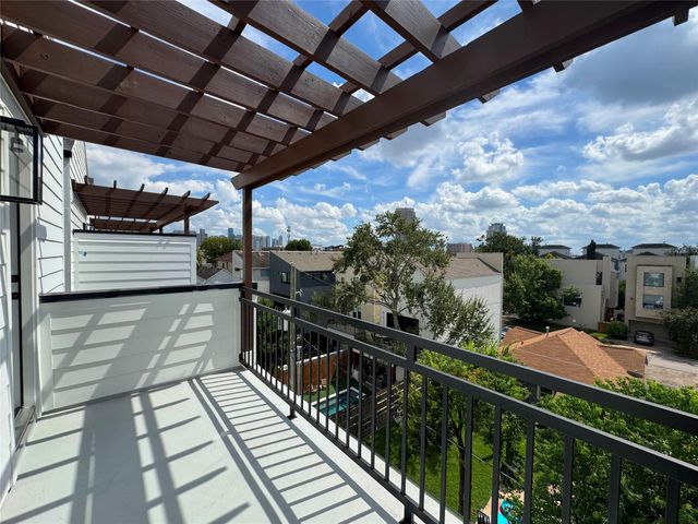 4309 Floyd Street B, Houston, TX 77007