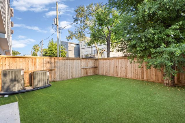 4309 Floyd Street B, Houston, TX 77007