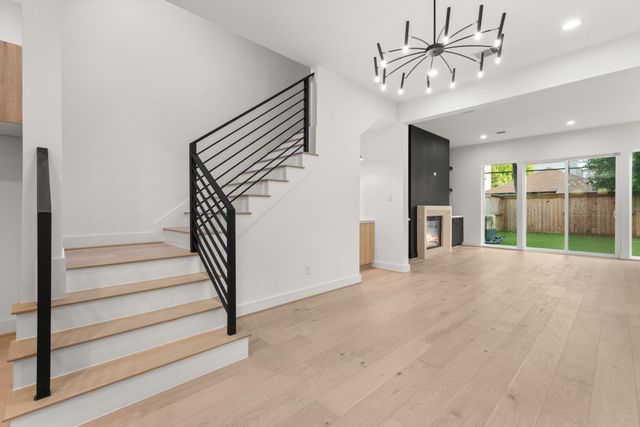 4309 Floyd Street B, Houston, TX 77007